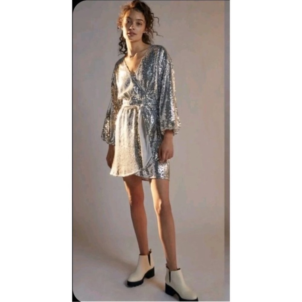 Anthropologie Lisabette Silver Sequined Mini Dress Size Small NYE Glam